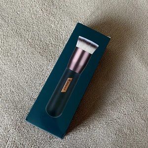 Foundation Makeup Brush 2 piece Flat Top Kabuki Brush & Hexagon Makeup Brushes